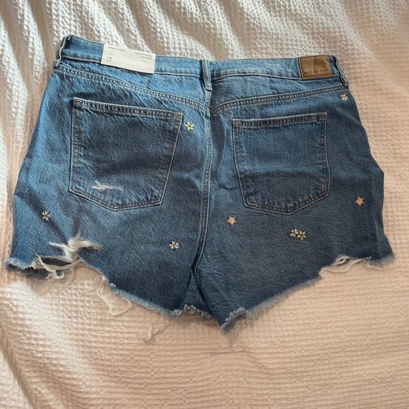 NEW High Waisted Denim Floral Shorts - Picture 2 of 2